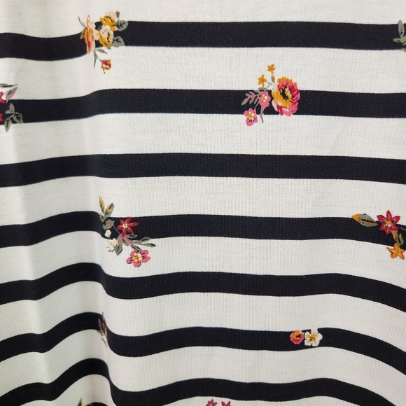 Penningtons Modern Fit Striped Short Sleeve Stretchy T-Shirt Top New NWT Size 6X - Picture 4 of 9